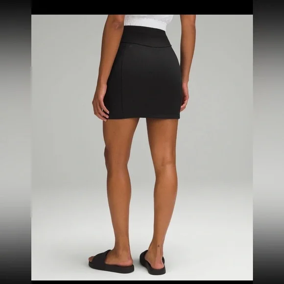 Lululemon scuba mini skirt - Picture 2 of 4